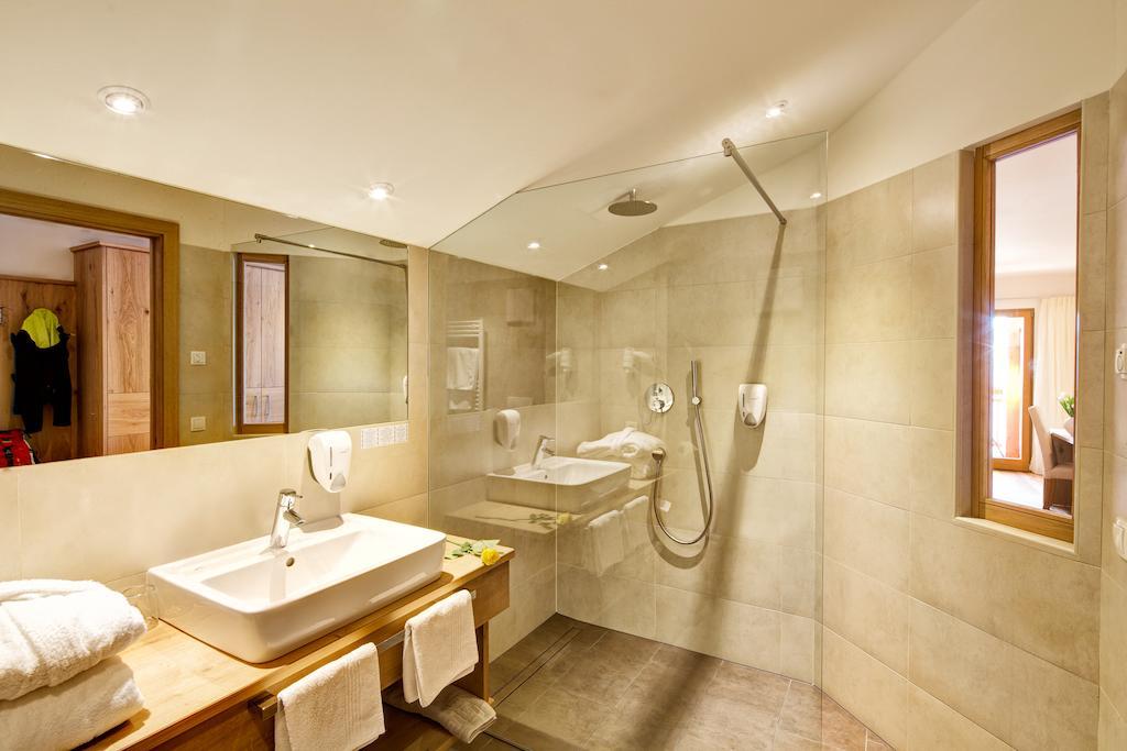 Hotel Gasthof Kircher Fie allo Sciliar Ruang foto